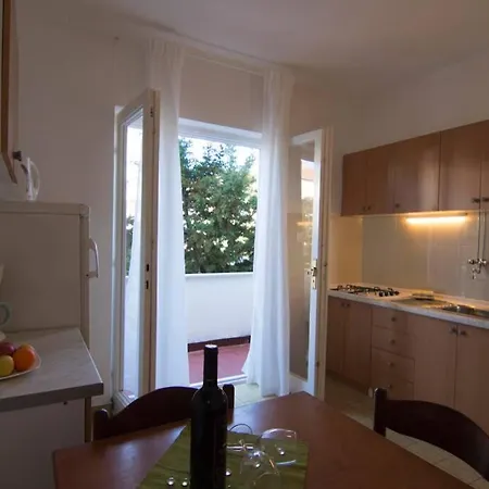 Apartment Sea View With Big Terrace / 2 Barbat na Rabu