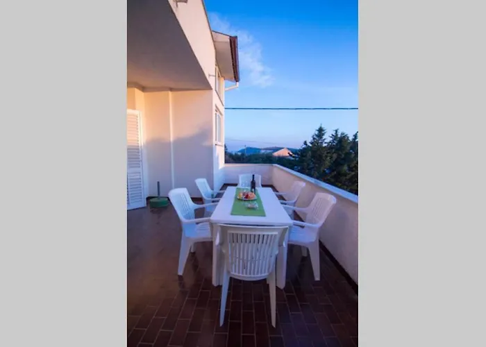 Appartamento Sea View With Big Terrace / 2 Barbat na Rabu