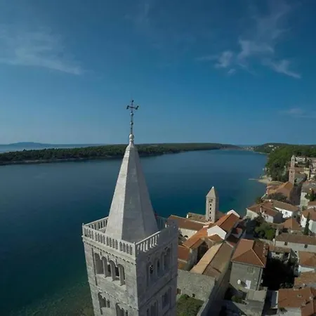 Apartamento Sea View With Big Terrace / 2 Barbat na Rabu